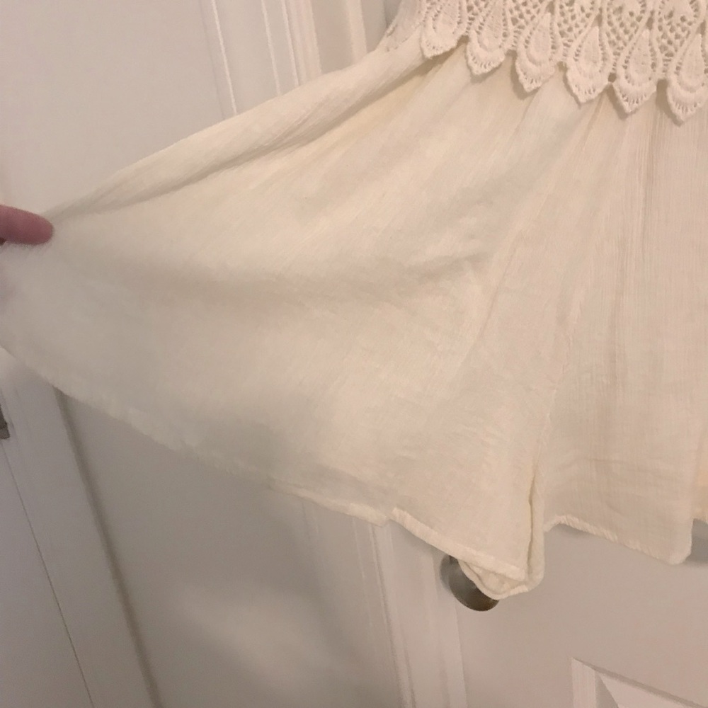 TOPSHOP Crochet Lace & Crinkled Gauze Romper - Picture 7 of 13